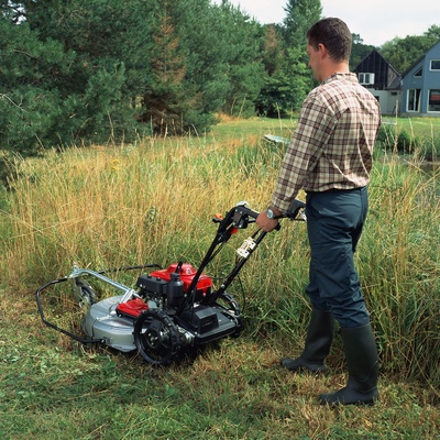 Desbrozadora de Ruedas Honda UM 616